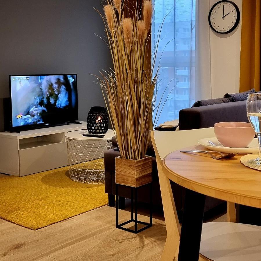 Apple Apartments - Wroblewskiego Prywatne Miejsce Parkingowe Лодзь Экстерьер фото